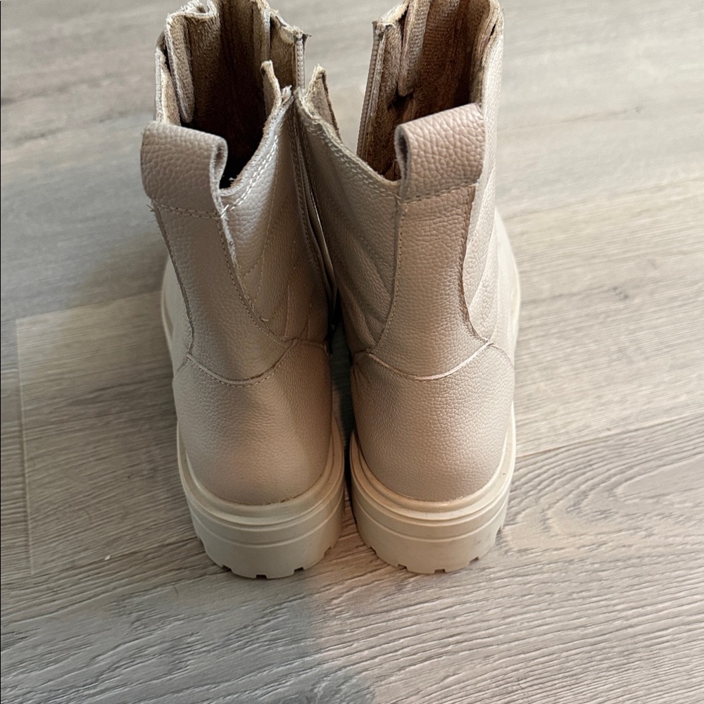 Quilted Ankle Boot in Light Beige - Picture 2 of 8